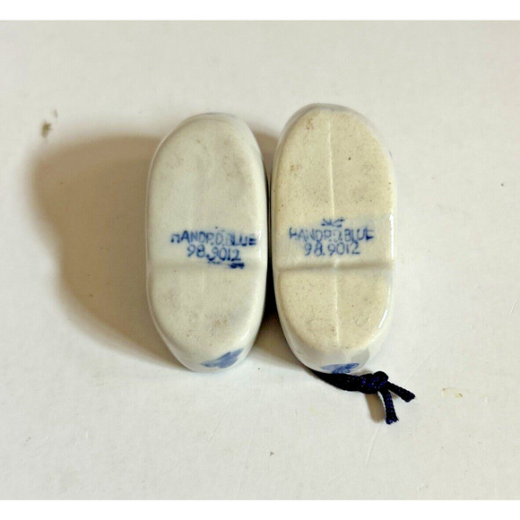 Vintage Dutch Handpainted HANDRDBLUE Ceramic Miniature Blue & White Clogs 2"x1" - Picture 6 of 6